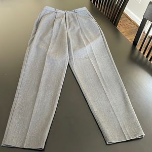 [Briggs] Gray dress pants